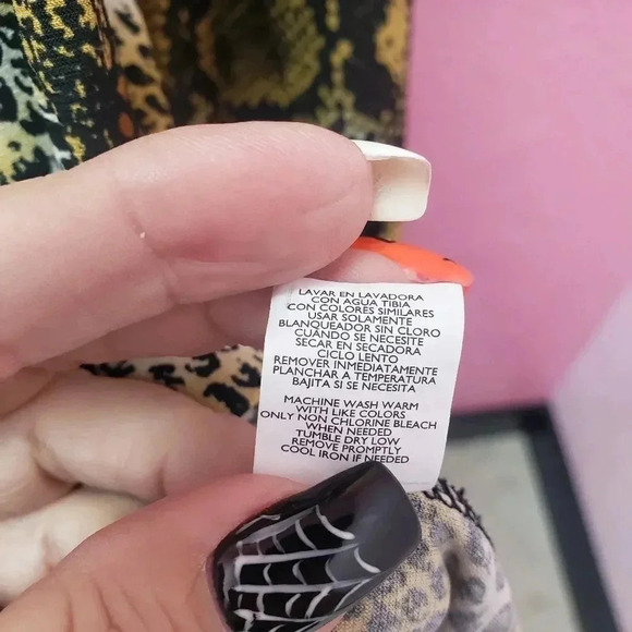 Daisy Fuentes Animal Print Flowy Top - Picture 4 of 5